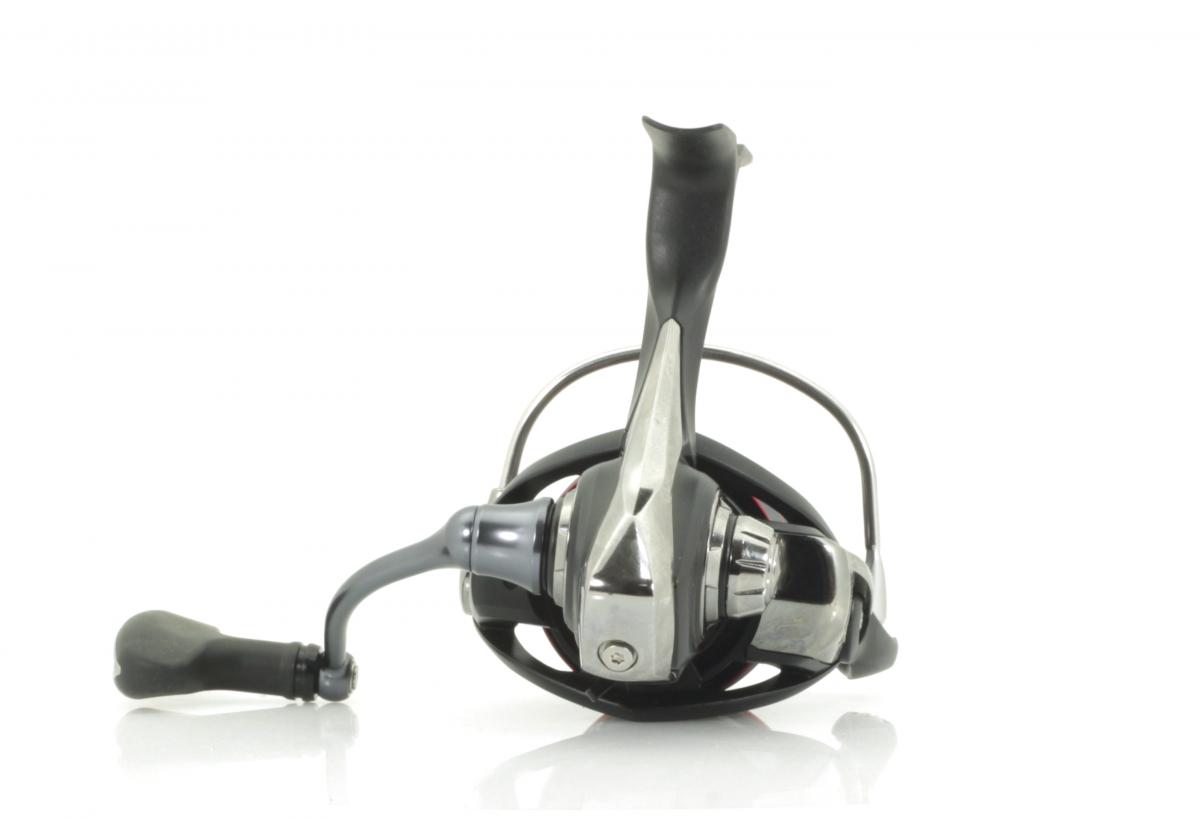 kazu　中古美品 DAIWA FUEGO cs LT 3000S CXH 送料無料】新品未使用！日本未発売！DAIWA Fuego CS LT 3000-CXH