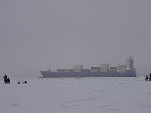 Изображение 1 : Экстрим при ловле корюшки на Финском заливе.