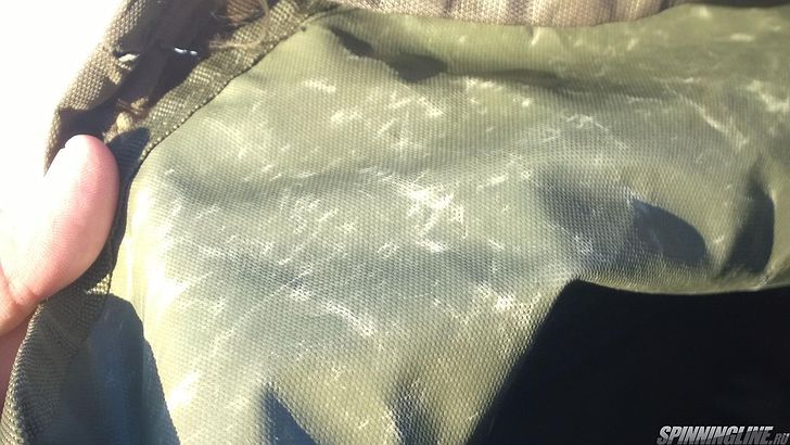  Изготовлен рюкзак из плотной синтетической ткани 